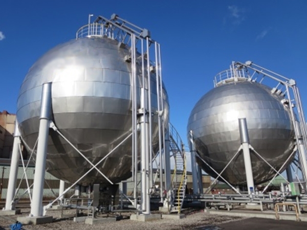 Liquid carbonic acid spherical tank×4